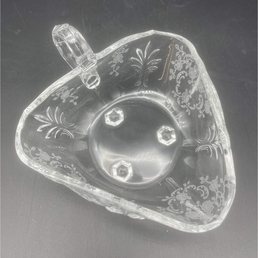 VTG Fostoria Glass Bon‎ Bon Nappy Candy Dish 3 Footed Tricorn Chintz Baroque